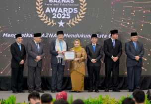 Bupati Bengkalis Raih BAZNAS Award Kedua Kalinya
